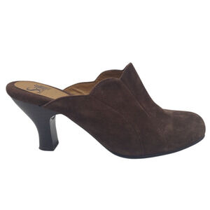 Sofft Women’s 8M Brown Suede Mule Slip On Kitten Heel Scalloped Edge Cottagecore